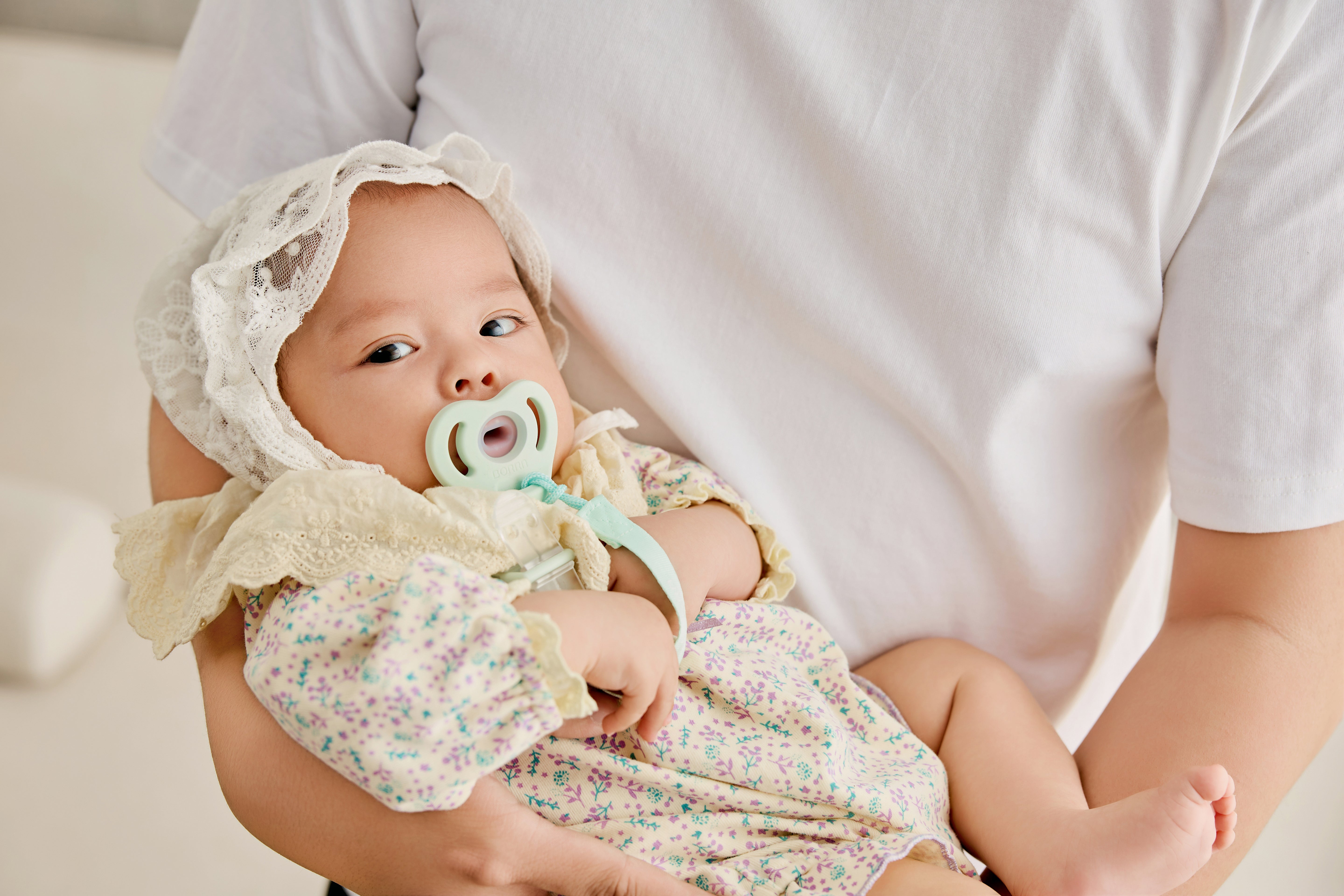 borrn嬰兒用品, 嬰兒牙膠, 寶寶固齒器, 矽膠牙膠, 動物造型牙膠, 安全無毒牙膠, 舒緩長牙不適, 嬰兒玩具, 寶寶咬咬樂, 寶寶口腔護理, 新生兒牙膠, BB咬咬玩具, 乳齒訓練器, 寶寶感官發展玩具, 防脹氣奶瓶, 嬰兒奶瓶, 嬰兒奶樽, 嬰兒奶嘴,抗菌奶嘴, 嬰兒安撫奶嘴, 嬰兒寬口奶瓶, 一體成型奶瓶, 可消毒奶嘴, 自然吮吸設計, 自動排氣奶瓶, 新生兒專用奶嘴, 不含塑膠奶瓶, 無塑料接觸嬰兒用品, 嬰兒用品不含 BPA, 高溫耐熱奶瓶, 無毒嬰兒產品, 防菌設計奶嘴, 矽膠奶瓶推薦, 防過敏奶嘴, 新生兒必備用, 寶寶出牙用品, 寶寶餵奶用品, 初生寶寶用品, 0-6個月嬰兒用品 6-12個月寶寶用品, 北歐風嬰兒用品, 極簡風嬰兒產品, 設計感奶瓶, 動物造型固齒器, 粉彩風嬰兒禮盒, 出門攜帶奶瓶, 寶寶外出安撫神器, 育兒輕鬆小物, 媽媽育兒神器, 新生兒滿月禮推薦, 嬰兒奶瓶組合, 奶嘴牙膠禮盒, 嬰幼兒咬咬玩具, 嬰兒吸吮訓練玩具, 嬰兒送禮推介, 寶寶用品開箱, 媽媽推薦嬰兒用品,矽膠奶瓶刷, 奶瓶刷, 矽膠奶瓶手柄, 奶嘴掛繩, 牙膠掛繩, 抗菌矽膠